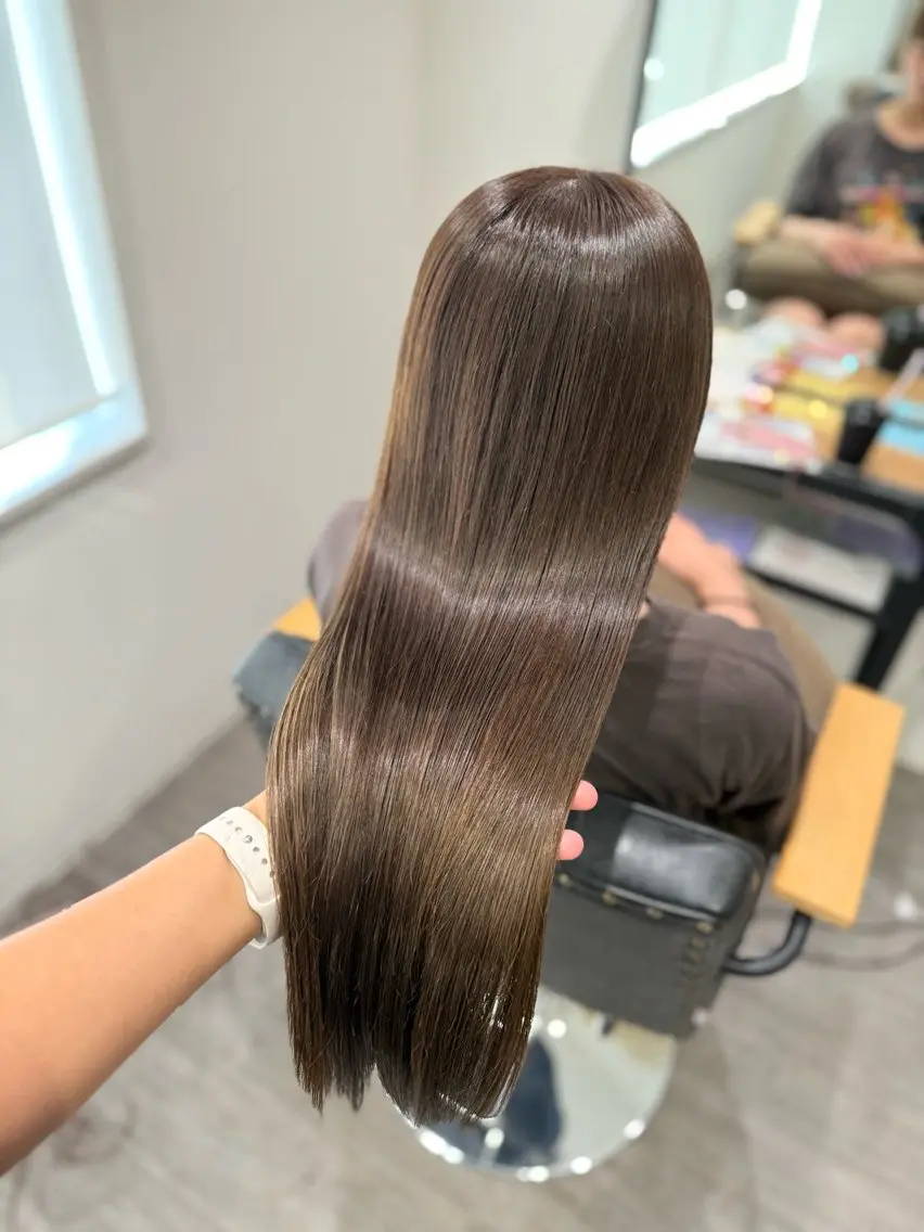 ロング カラー アッシュ ベージュカラー カット ヘアカラー トリートメント 艶髪レイヤー上田 紗也🇰🇷💗のヘアスタイル