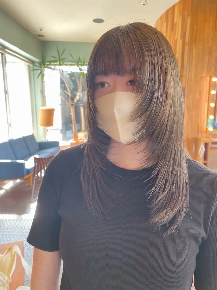 カット+アディクシーカラーの写真
