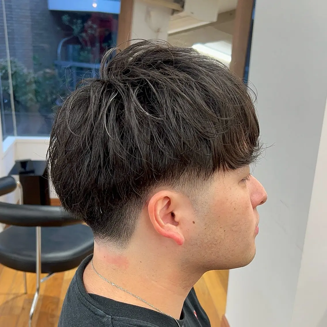 ショート メンズ フェードカット くせ毛 ショートヘア カット メンズカット✂️ スキンフェード伊藤陸のヘアスタイル