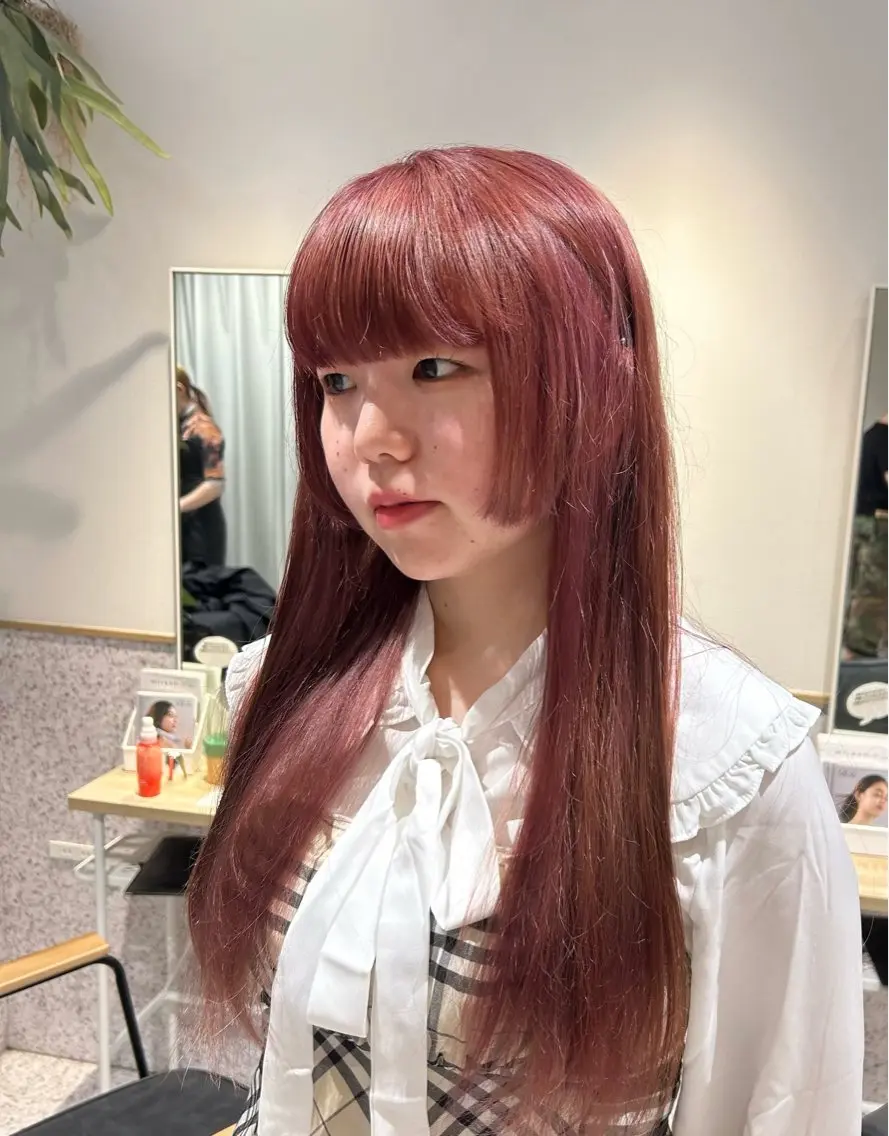 カラー ダブルカラー イヤリングカラー ハイトーンカラー インナーカラー 髪質改善 ヘアカラー ♡ハイトーン★ ネイル/しの♡のヘアスタイル
