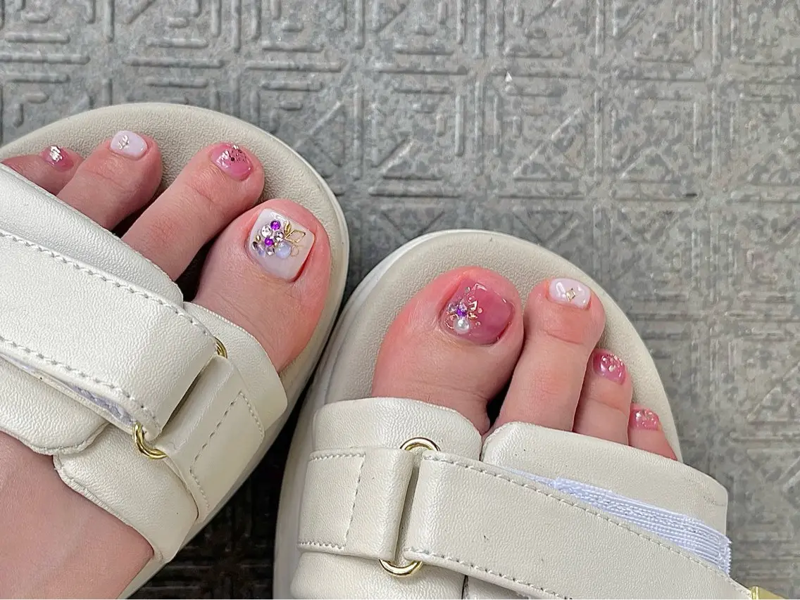 ネイル ハンドネイル フットネイル Nailsalon Fave/Rinaのネイルデザイン