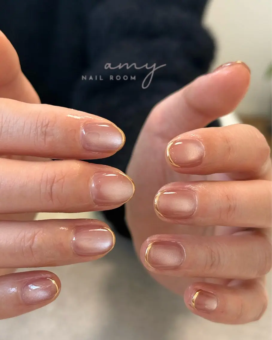 ネイル フレンチネイル ジェルネイル マグネットネイル ミラーネイル パラジェル nailroom amyのネイルデザイン