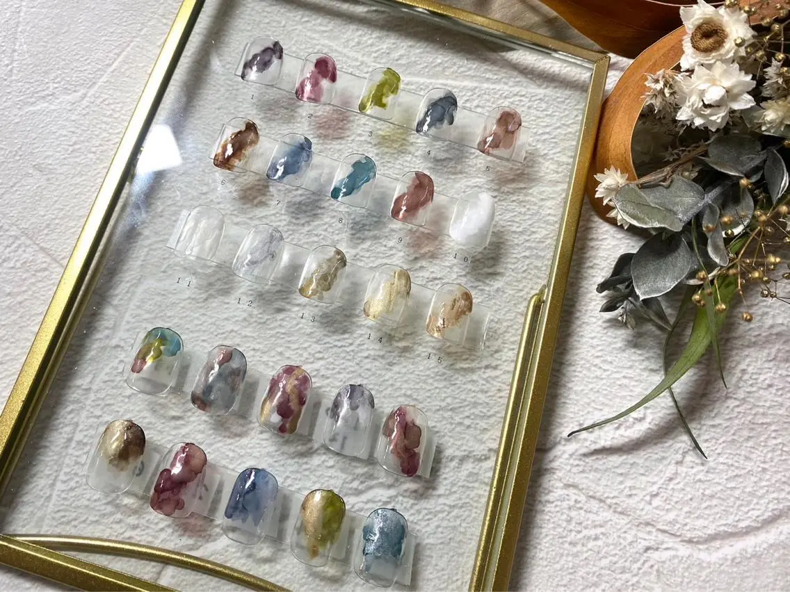 ネイル coconailミユ 🎀のネイルデザイン