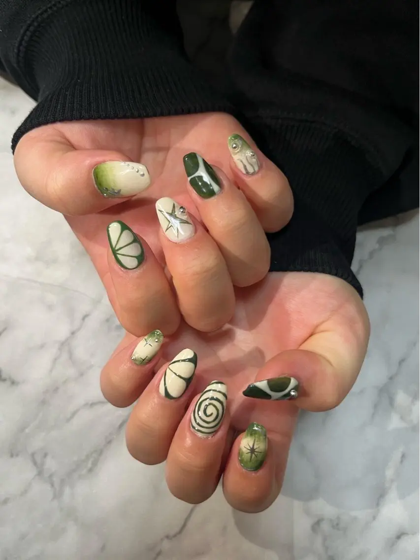 ネイル アートネイル ハンドネイル ネイルサロンAmo 🎀のネイルデザイン