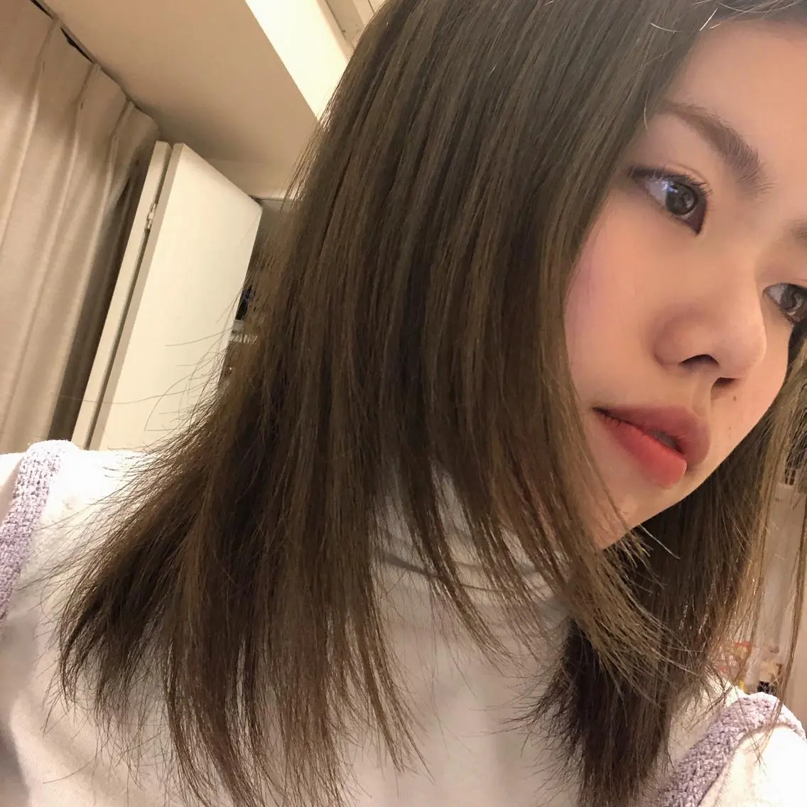 ミディアム カラー ベージュカラー ミルクティーベージュ 顔周りカット レイヤーカット 韓国美容室出身 🌹Sana/梅田のヘアスタイル