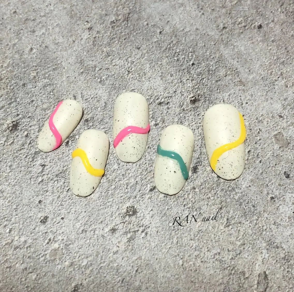 ネイル フットネイル オフィスネイル ワンカラーネイル ピンク 春ネイル ハンドネイル フットネイル RAN nailのネイルデザイン