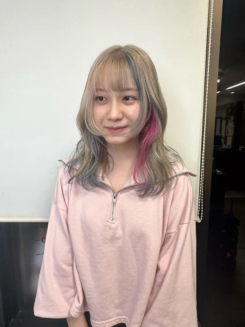 ミディアム カラー カット ヘアカラー ブリーチカラー🫧 森　凪沙のヘアスタイル