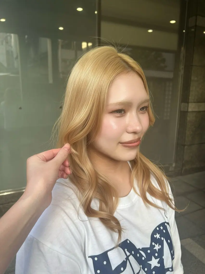 カラー 透明感カラー ハイトーンカラー ヘアカラー トリートメント ヘッドスパ Rio / ブリーチ/ハイトーンのヘアスタイル