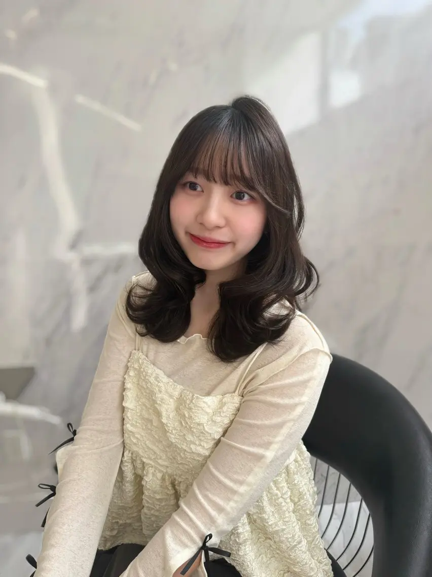 セミロング カラー ヘアカラー トリートメント ParveMix🍀 藤原愛未のヘアスタイル