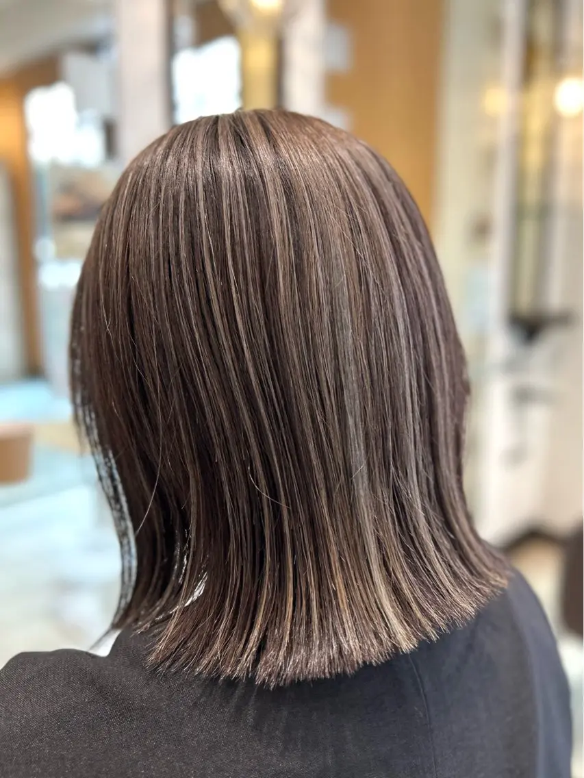 ミディアム カラー ハイライトカラー ハイライト カット ヘアカラー トリートメント 花澤 文子のヘアスタイル