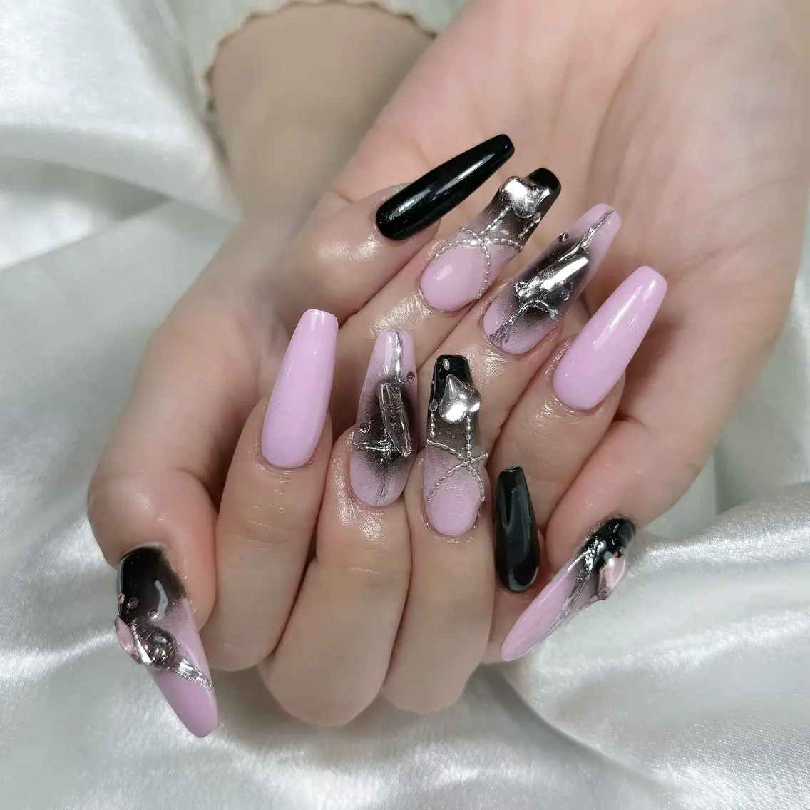 ネイル アートネイル 長さ出し ガーリー 韓国ネイル 持ち込み Rin Nail 新大久保店のネイルデザイン
