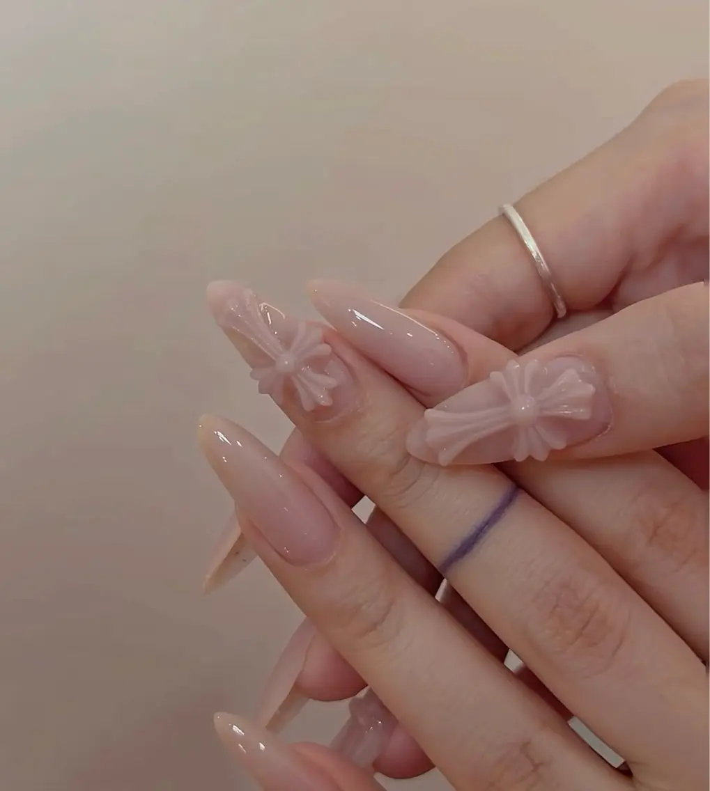 【HAND】人気NO.1ワンカラー×クロムハーツパーツ2個!の写真
