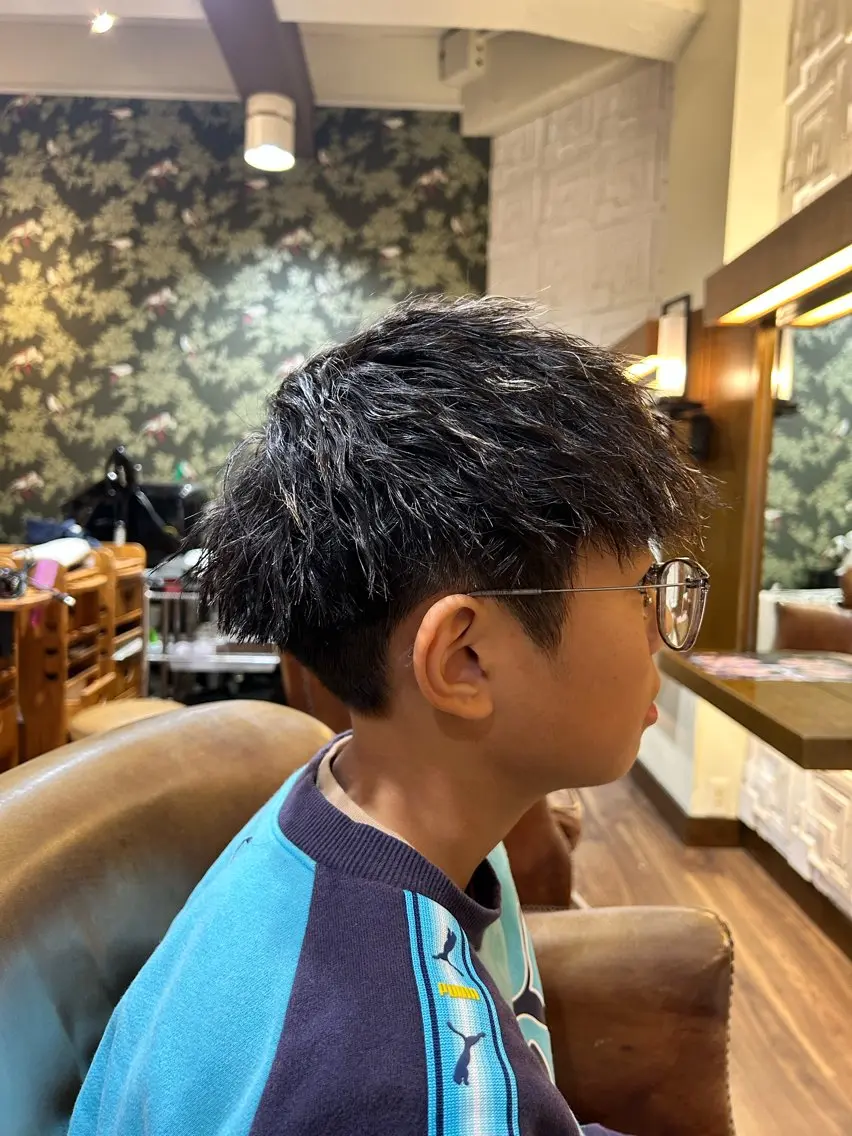 ショート メンズ キッズ メンズパーマ メンズツイストパーマ ツイストパーマ カット パーマ 西浦 智也のヘアスタイル