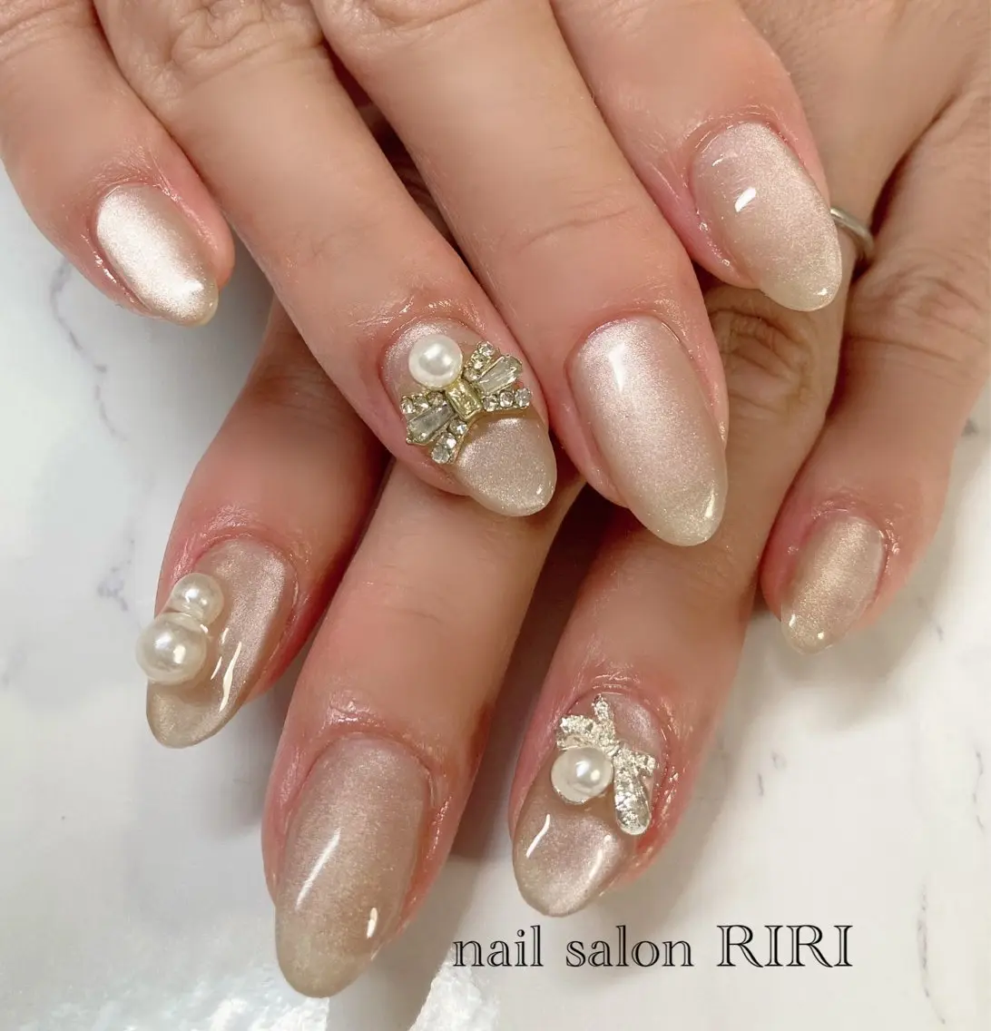 ネイル マグネットネイル リボン RIRI リリのネイルデザイン