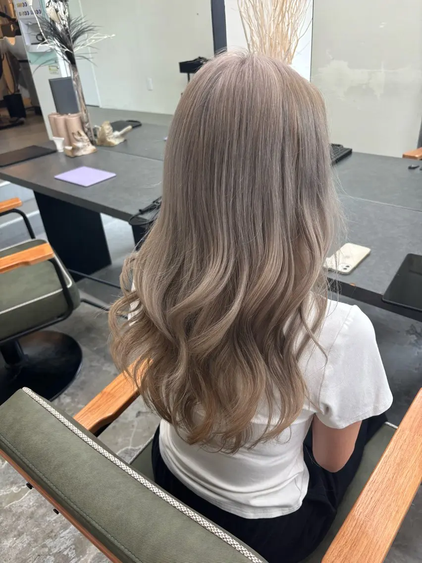 ロング ヘアカラー nico麻生　長谷川 裕月のヘアスタイル