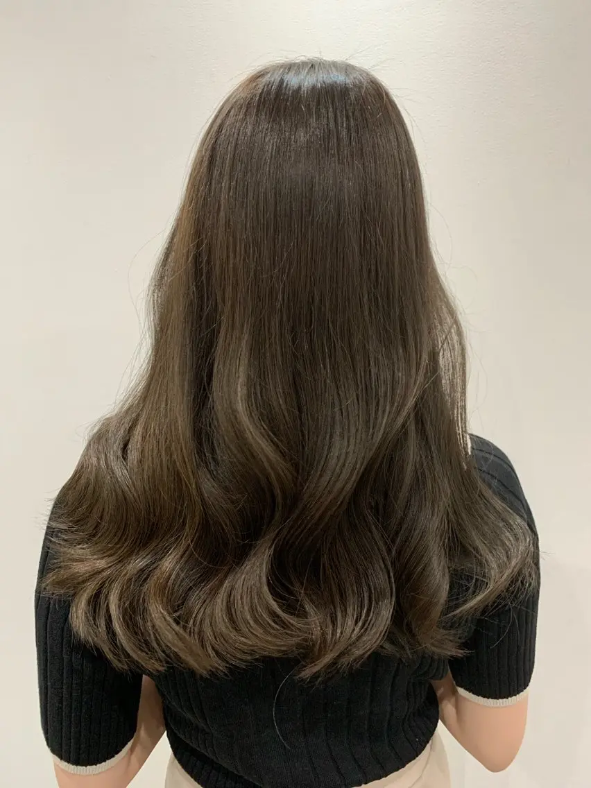 ロング ヘアカラー LITTLE _KATOのヘアスタイル
