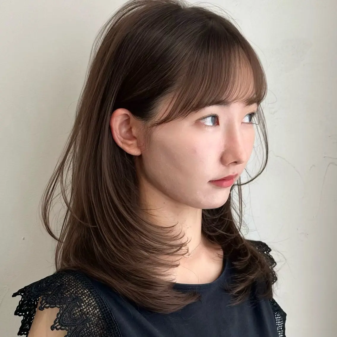 ミディアム カット 縮毛矯正 トリートメント 🌹ハッシュカット、 レイヤー韓国ヘア🌹のヘアスタイル