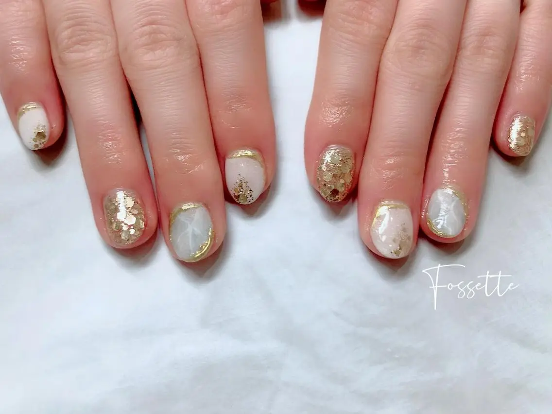 ネイル ホログラムネイル キラキラネイル 大理石ネイル(マーブル) ミラーネイル ニュアンスネイル ハンドネイル nailsalon Fossetteのネイルデザイン