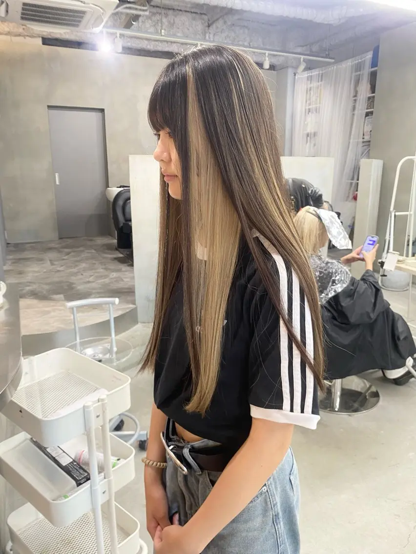 ロング カラー ヘアカラー 前橋 姫奈のヘアスタイル