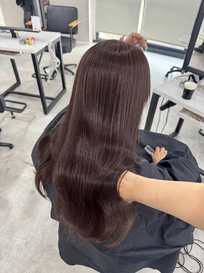 ロング カラー ブラウンカラー ショコラブラウン カット ヘアカラー トリートメント 赤み無し柔らかカラー 【梅田】madokaのヘアスタイル