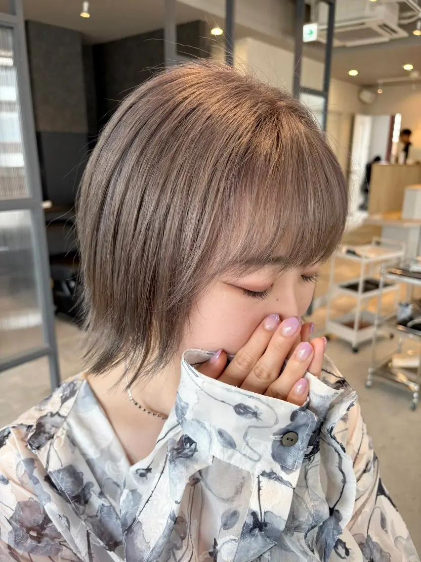 ミディアム ヘアカラー HIRO ✂︎のヘアスタイル