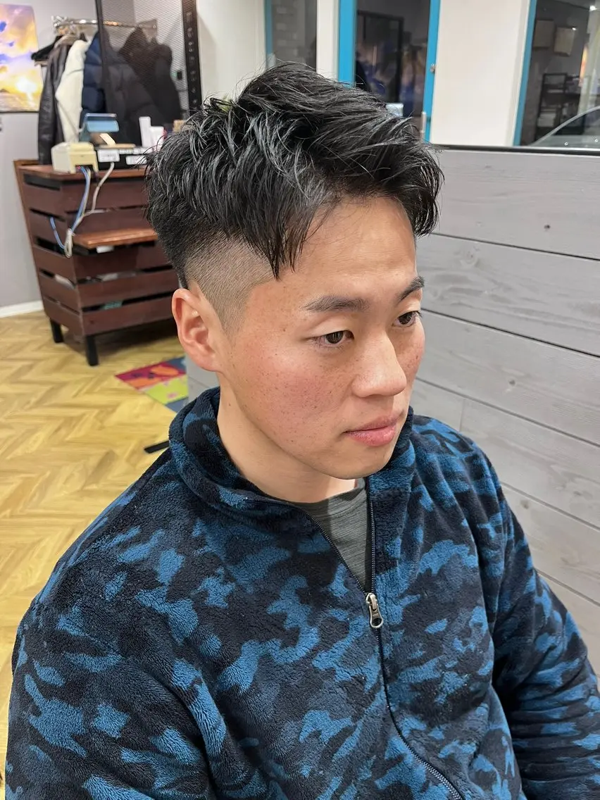メンズ フェードカット メンズベリーショート 永吉 琉海のヘアスタイル