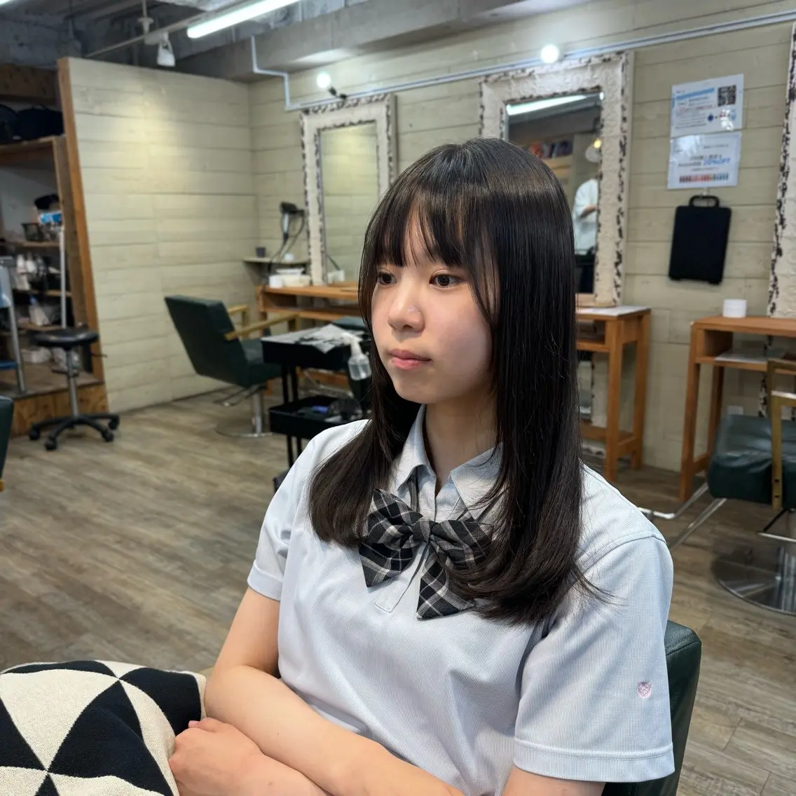 セミロング 顔まわりレイヤー 顔周りカット 韓国風ヘア レイヤーカット 髪質改善/縮毛矯正/ 超高濃度水素ケアのヘアスタイル