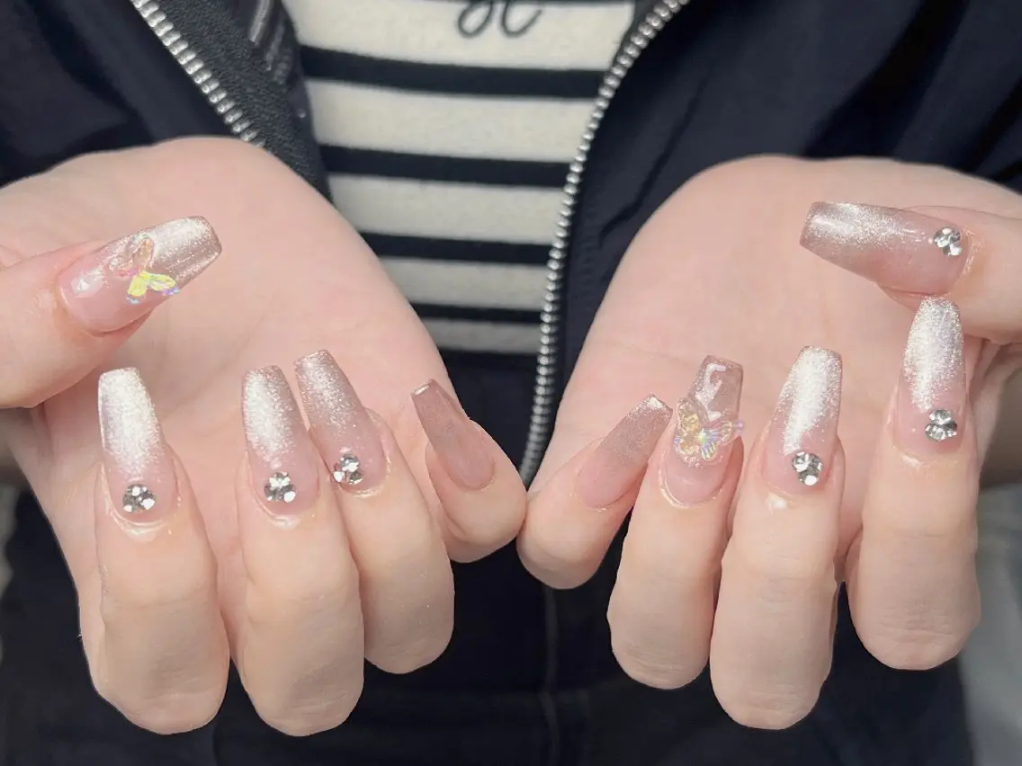 ネイル アートネイル フラワーネイル フットネイル ジェルネイル ガーリー ハンドネイル UM Nail Salonのネイルデザイン