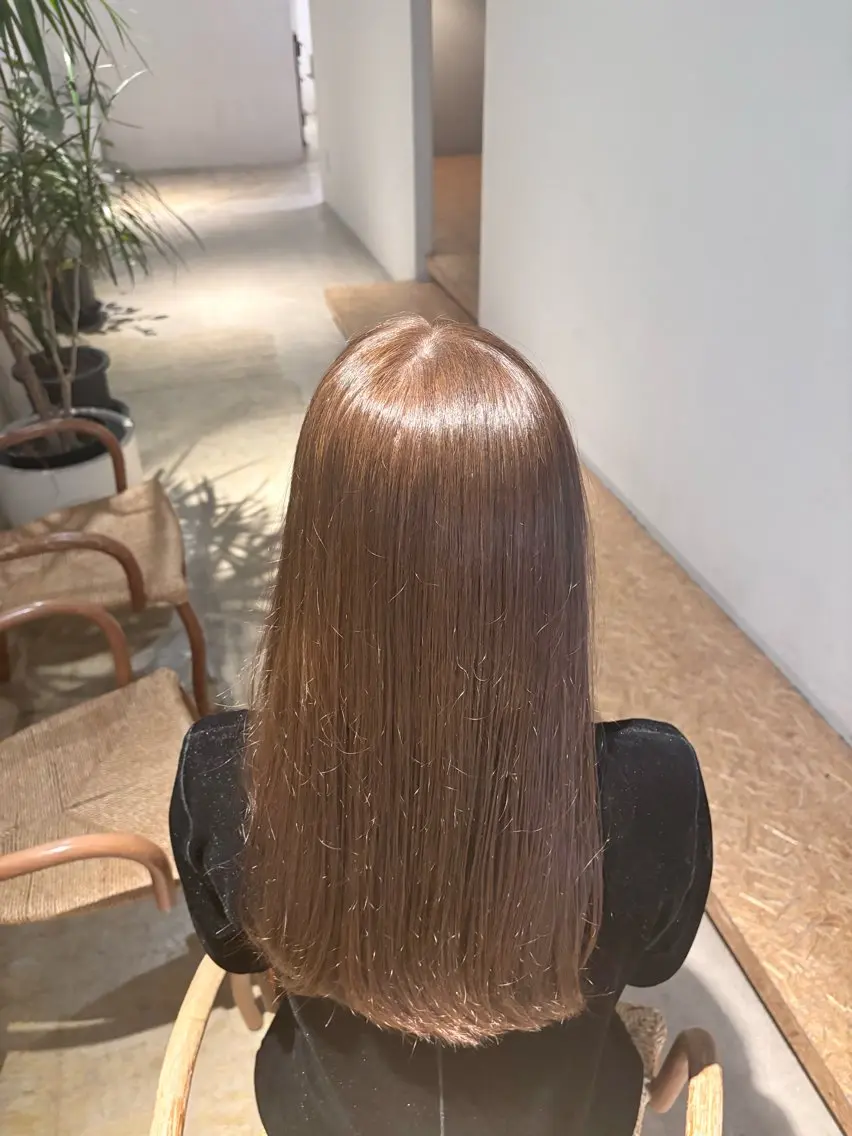 ロング ヘアカラー 太田 渚遊のヘアスタイル