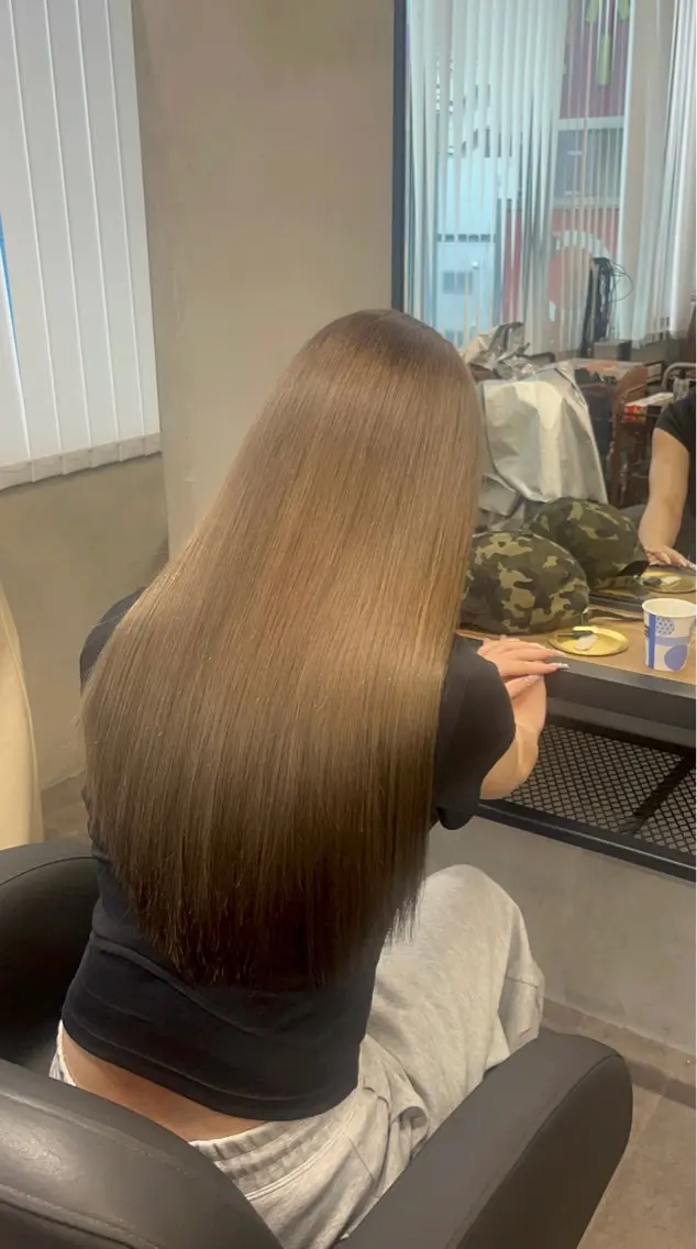 カラー グレージュ 今井 花音のヘアスタイル