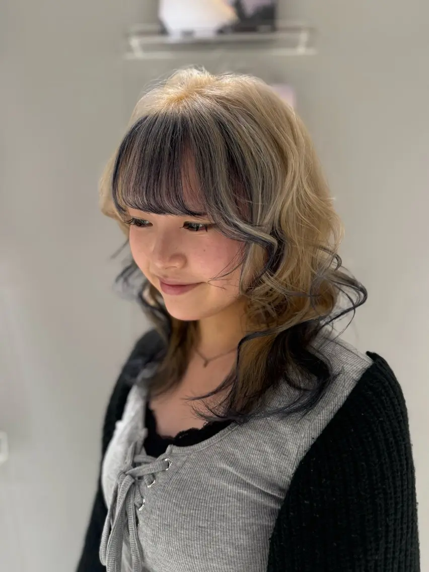 セミロング カラー 似合わせカット 艶カラー/ハイトーン /アレンジ/meiのヘアスタイル