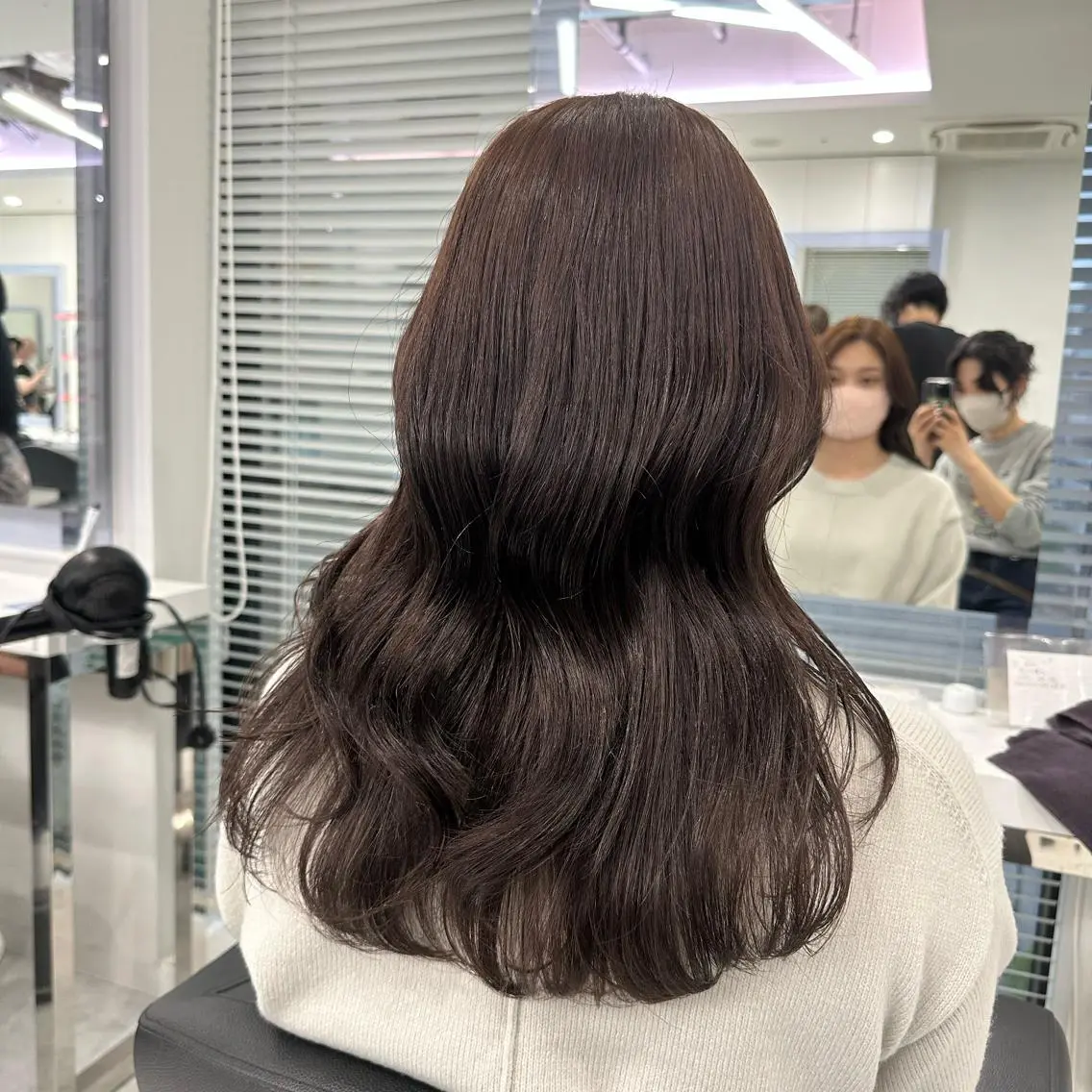 セミロング チョコレートブラウン ミルクティーブラウン ピンクブラウン ピンクラベンダー 顔周りカット 🤎MISAKI 艶髪カラー🤎のヘアスタイル