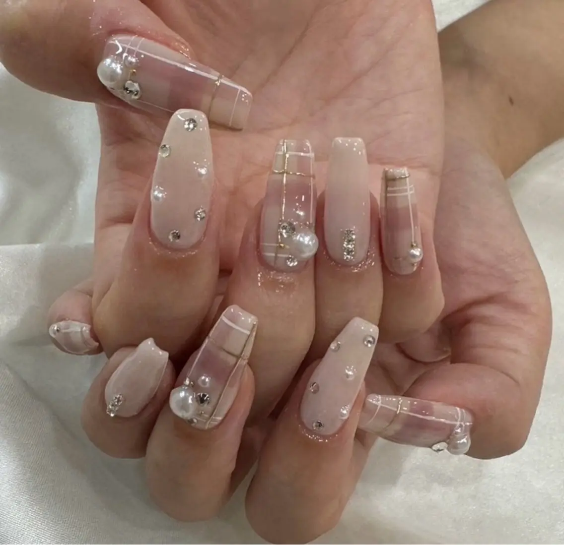 ネイル グラデーション キラキラネイル ワンカラーネイル 冬ネイル Jenn Nail Salonのネイルデザイン
