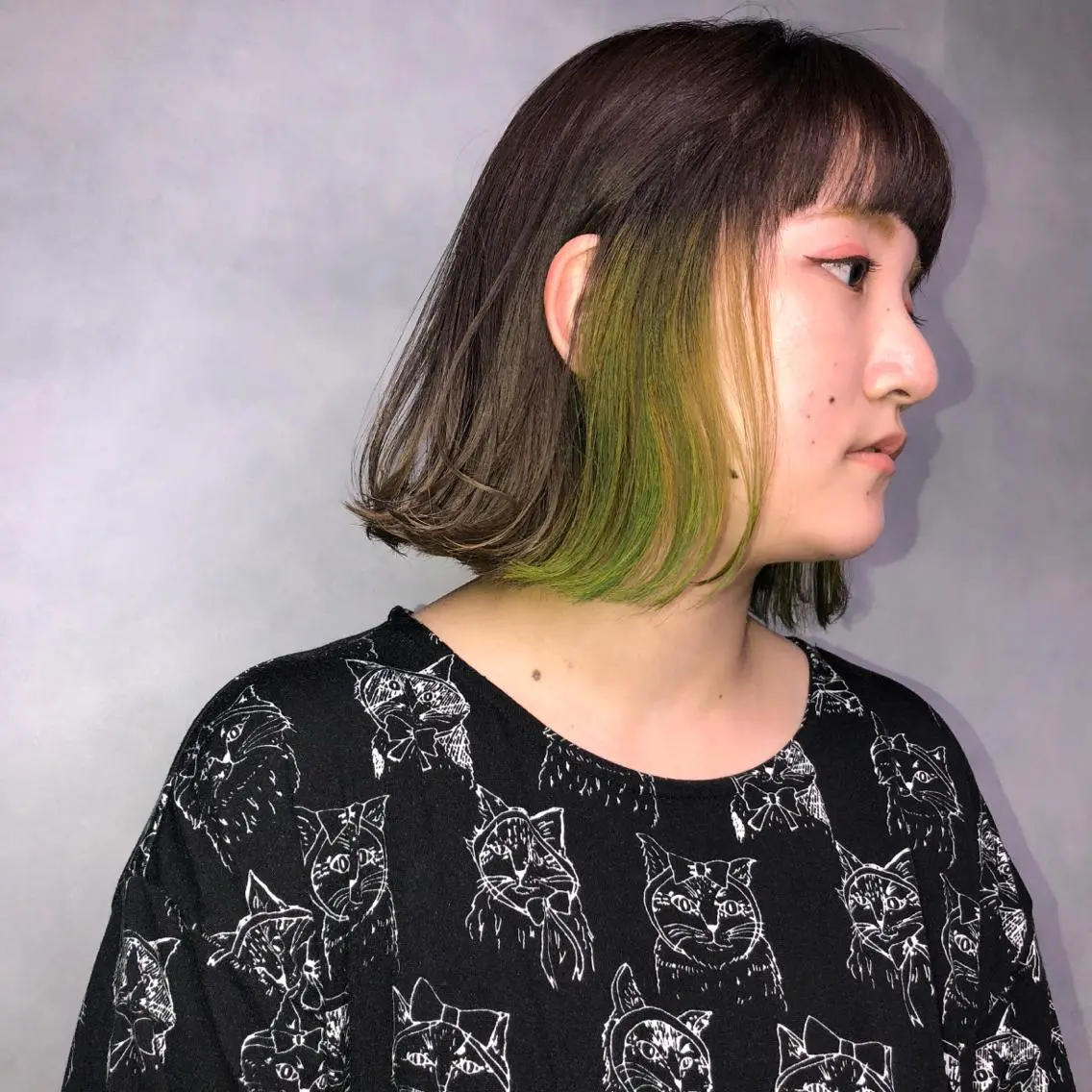 ミディアム カラー ブリーチ グレージュ イエローカラー ORIKA 美容室のヘアスタイル