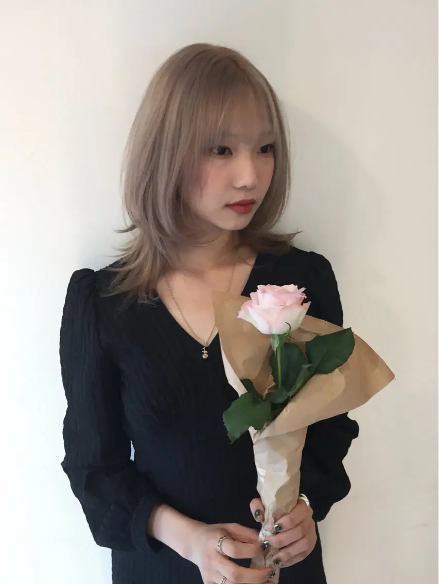 ミディアム カット ヘアカラー トリートメント Hanaka🪷 ニュアンス×レイヤーのヘアスタイル