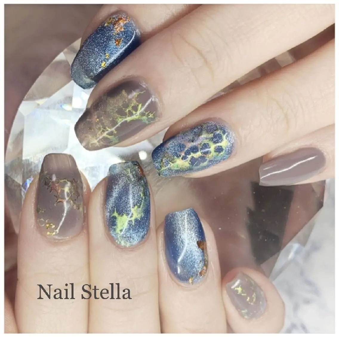 ミディアム カラー ネイル マグネットネイル ミラーネイル nailStella KOKOIST取扱店のネイルデザイン