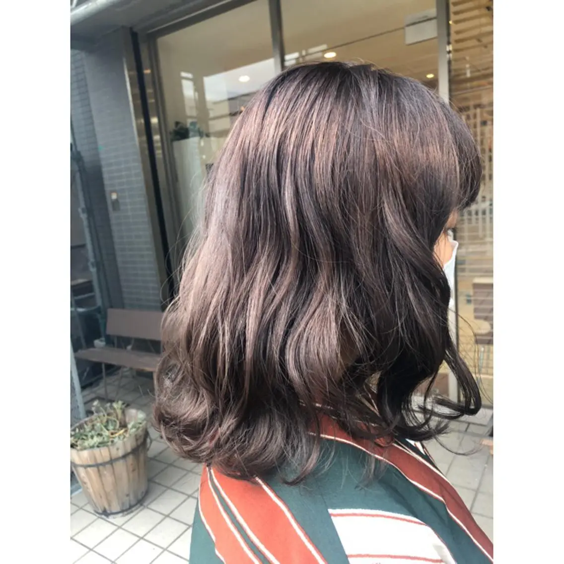 セミロング カラー グレージュ ピンクカラー 似合わせ レイヤー須川のヘアスタイル