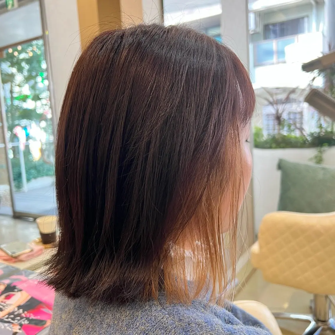 ミディアム カラー アッシュ アッシュブラウン ベージュカラー ブラウンカラー デザインカラー 大西 七海のヘアスタイル