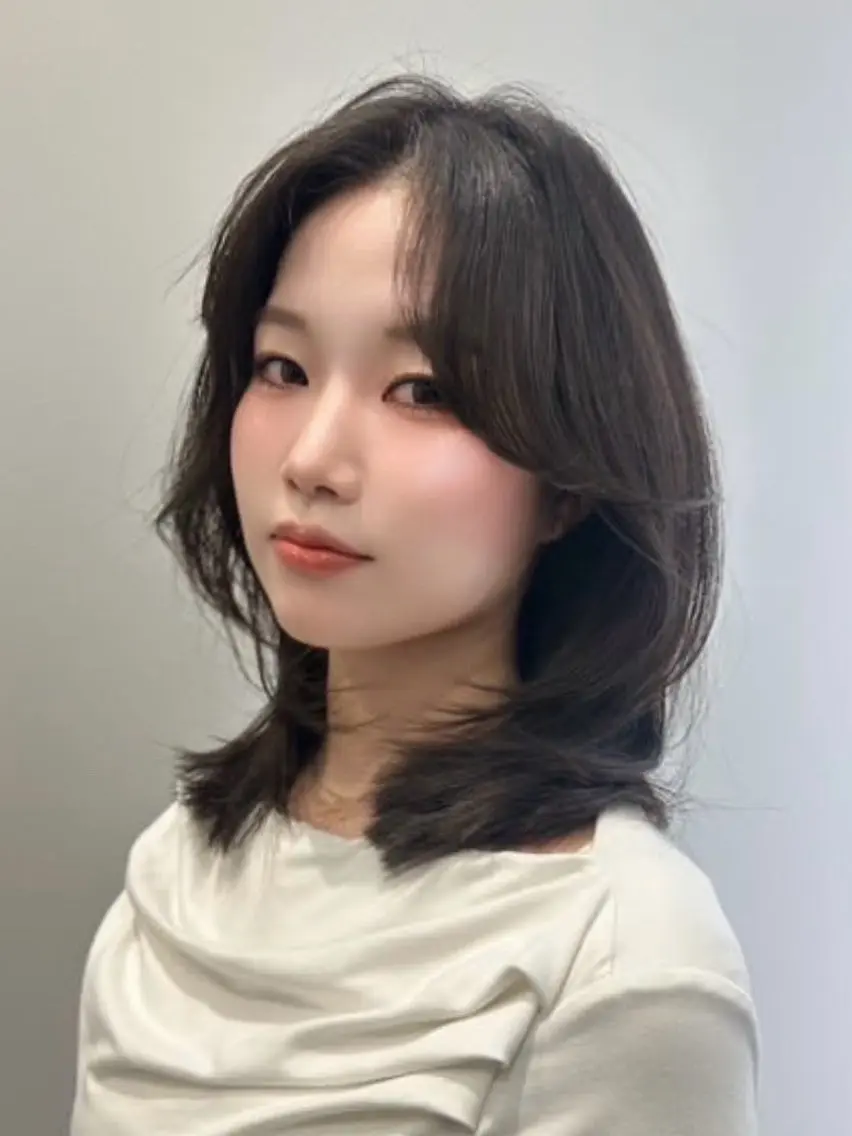 ミディアム 🌿レイヤー/ブリー チ/🌿JINのヘアスタイル