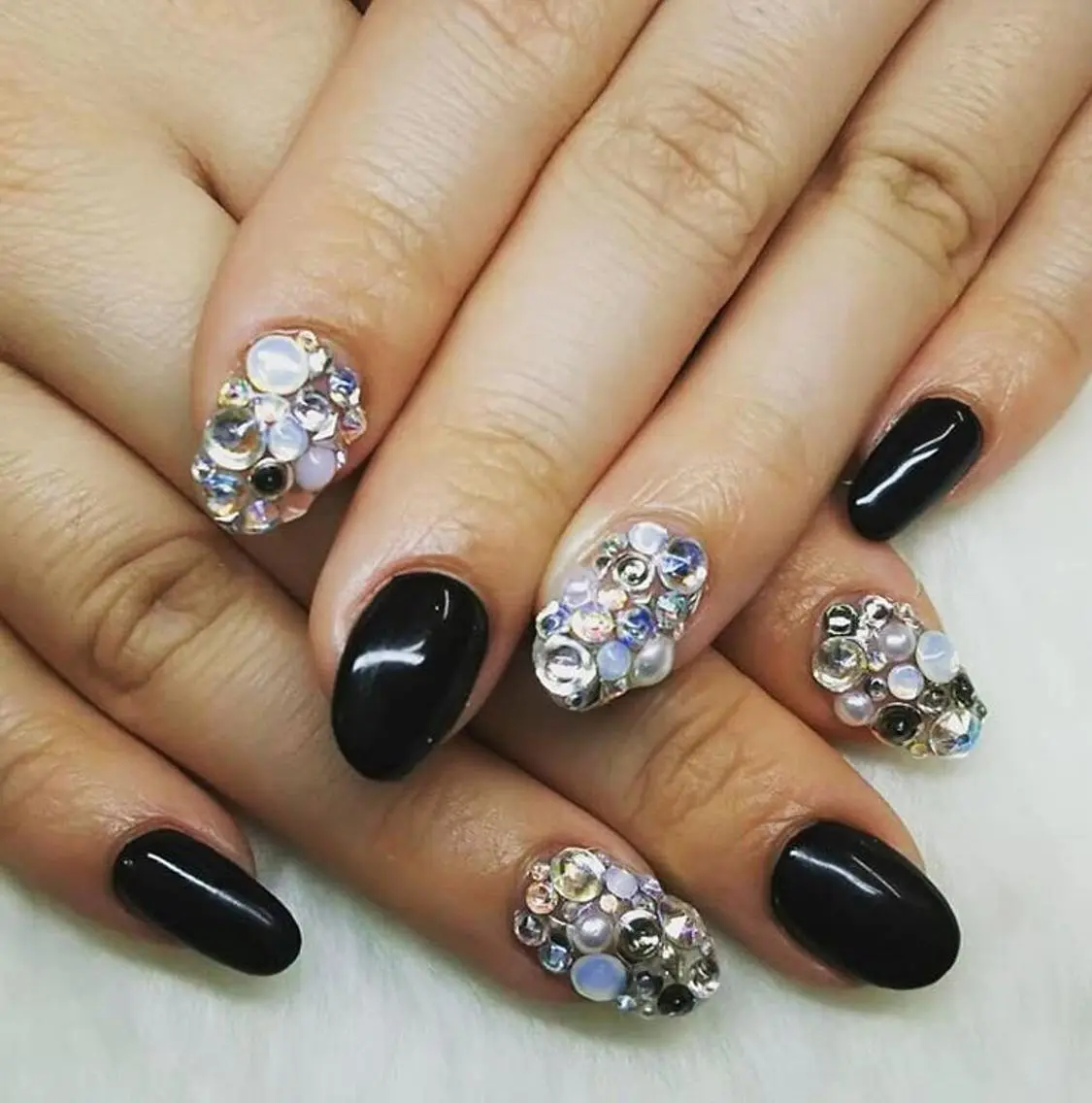 ネイル 赤色 Nail lieNのネイルデザイン