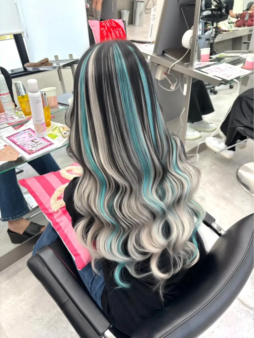 ミディアム エクステ 横浜　エクステ🎀 カラー／ルナのヘアスタイル