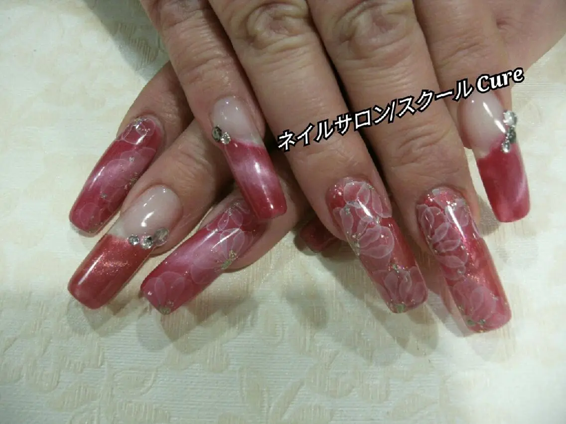 ロング ネイル ネイルサロン Cureのネイルデザイン