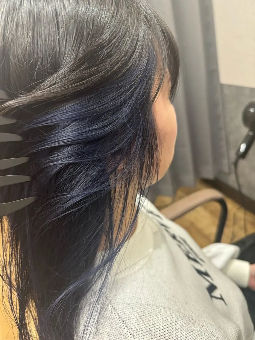 ロング カラー ブルーカラー インナーカラー ラベンダーカラー reeed konnoのヘアスタイル