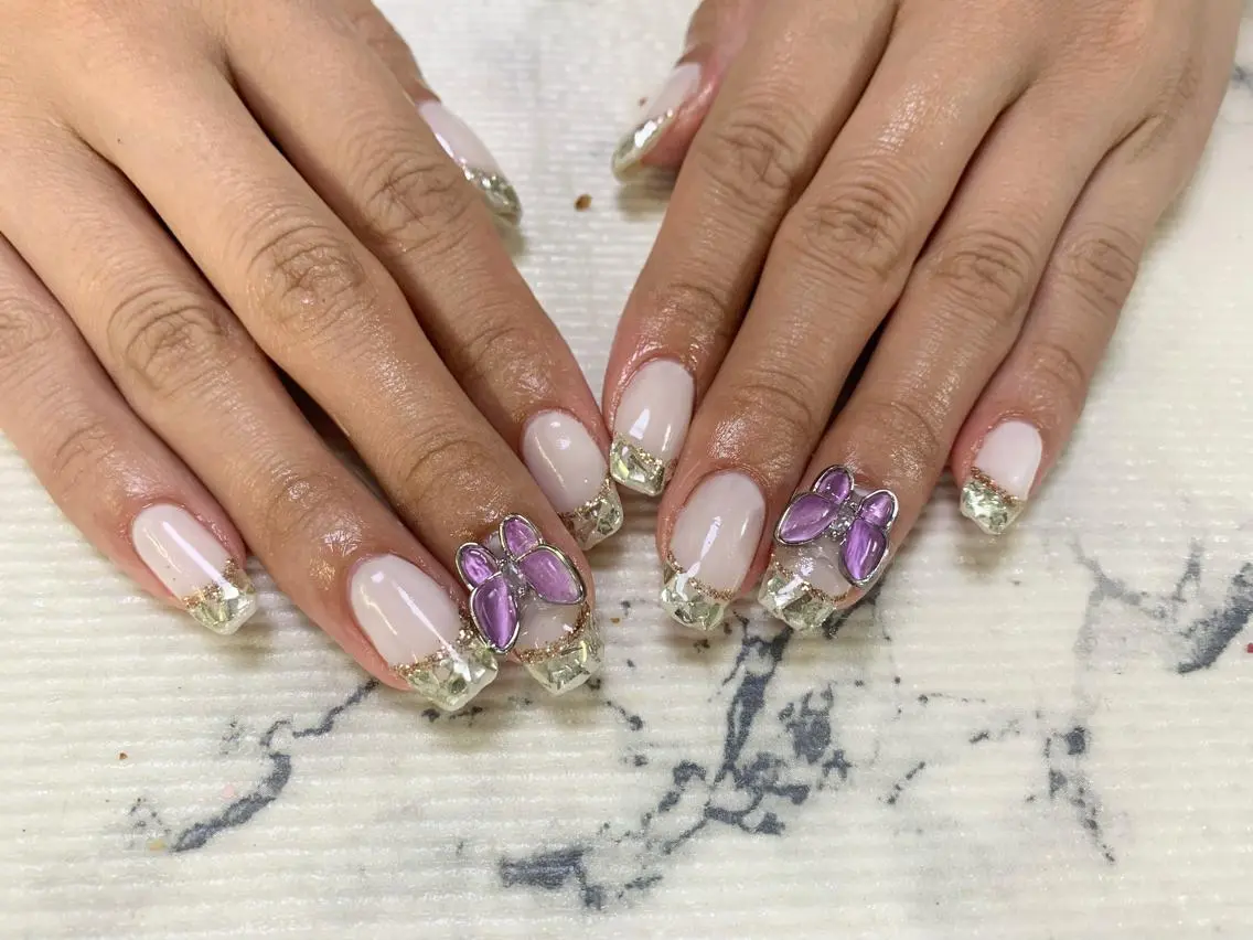 ネイル フレンチネイル ガラスフレンチ Mimi Nailのネイルデザイン