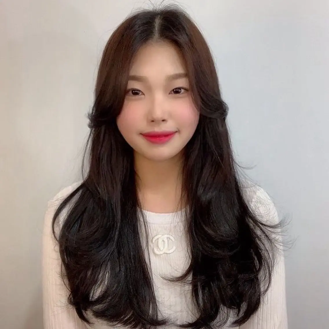 ロング ロングレイヤー 韓国風ヘア レイヤーカット ロング ✨ブリーチ募集中 ✨イェビンのヘアスタイル