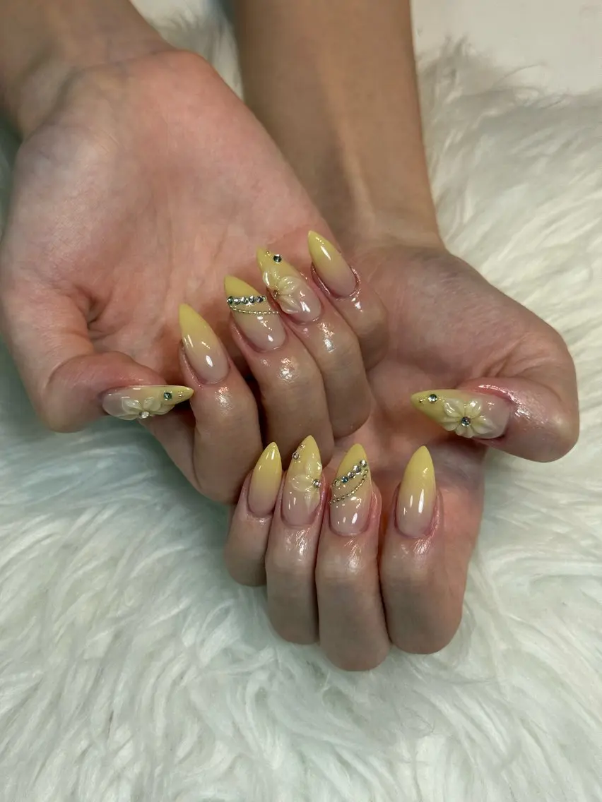 ネイル クリアネイル ドット フラッシュネイル フレンチネイル マグネットネイル ハンドネイル ハンドケア Aria Nail Beautyのネイルデザイン