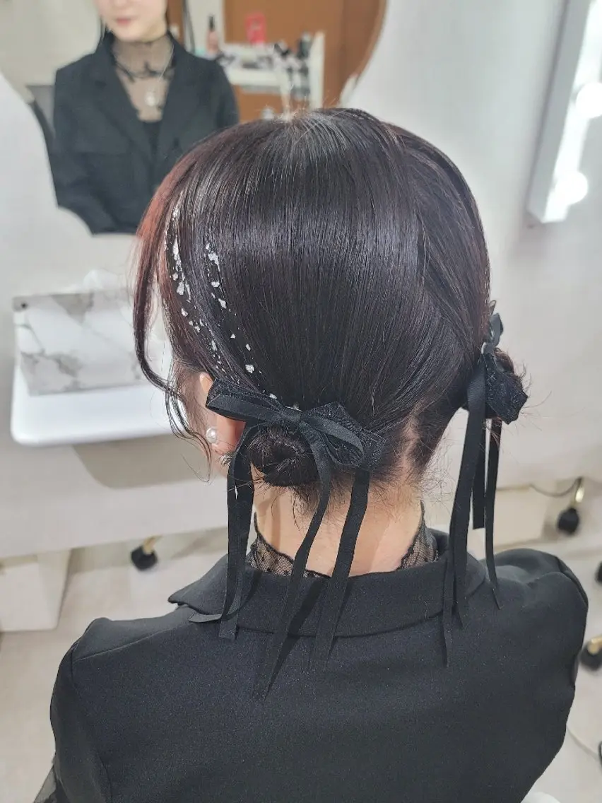 ミディアム ヘアアレンジ お団子ヘア ヘアセット 渥美 寿美翔のヘアスタイル