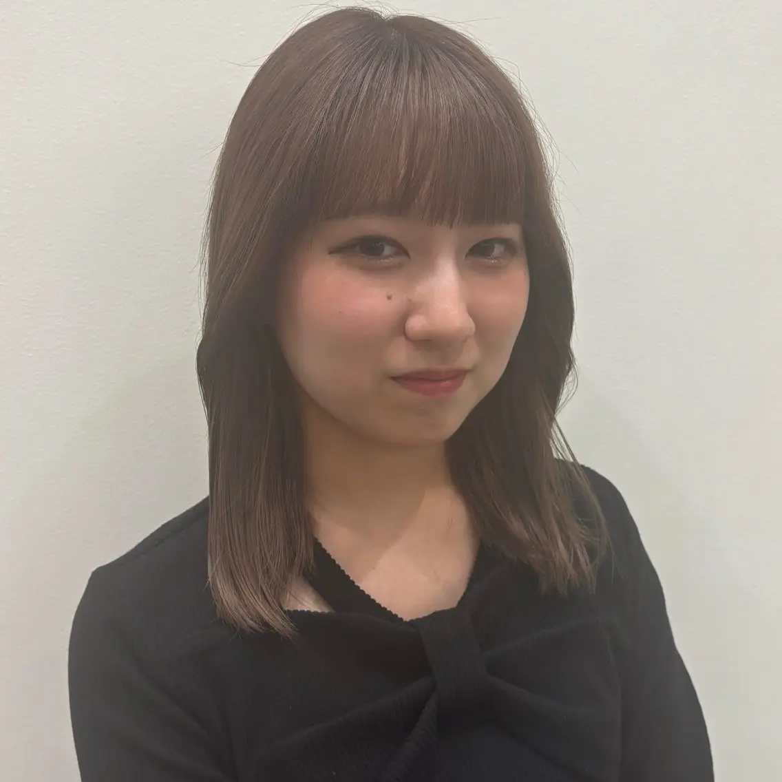 ミディアム カラー rion🪽鎌倉 /ツヤ髪・ハイトーンのヘアスタイル