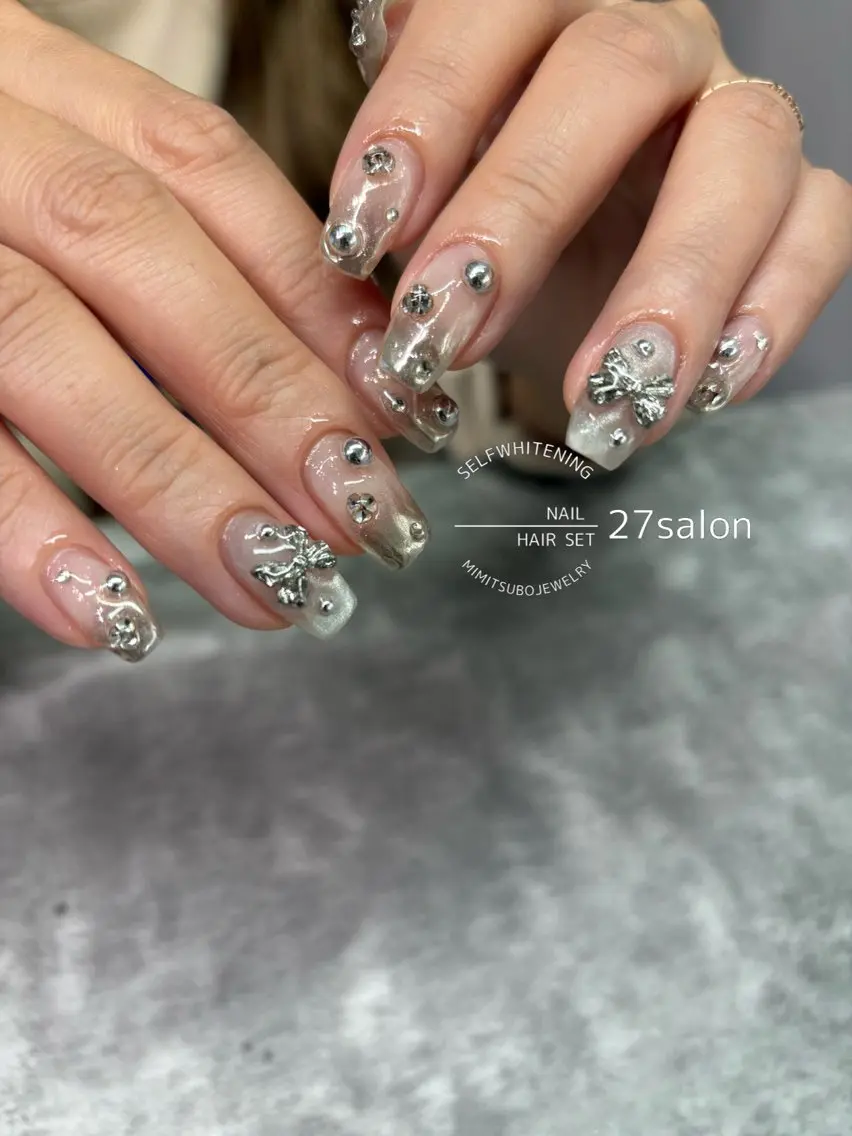 ネイル グラデーション シルバー ハンドネイル 27salon yuinaのネイルデザイン