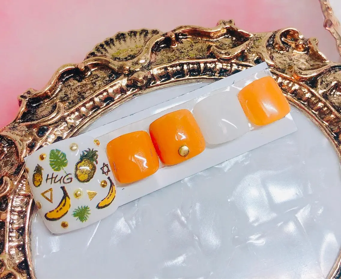 ネイル フットネイル フットネイル CROWN プライベートサロンのネイルデザイン